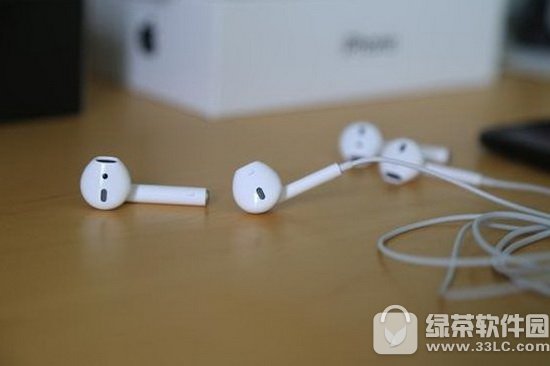 OairpodsoCô Oairpods{oCuy1